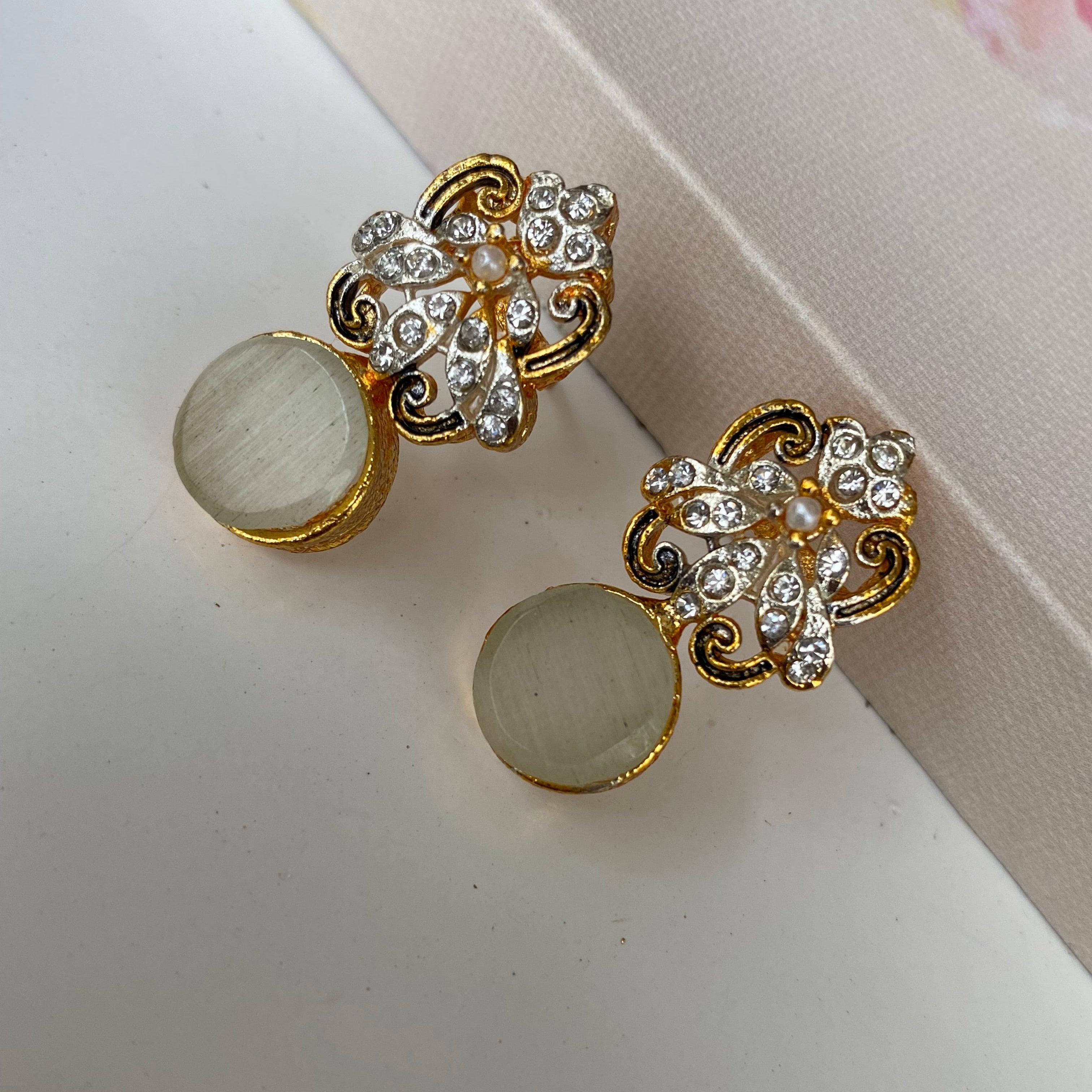 Dual-Tone Grace Stud Earrings