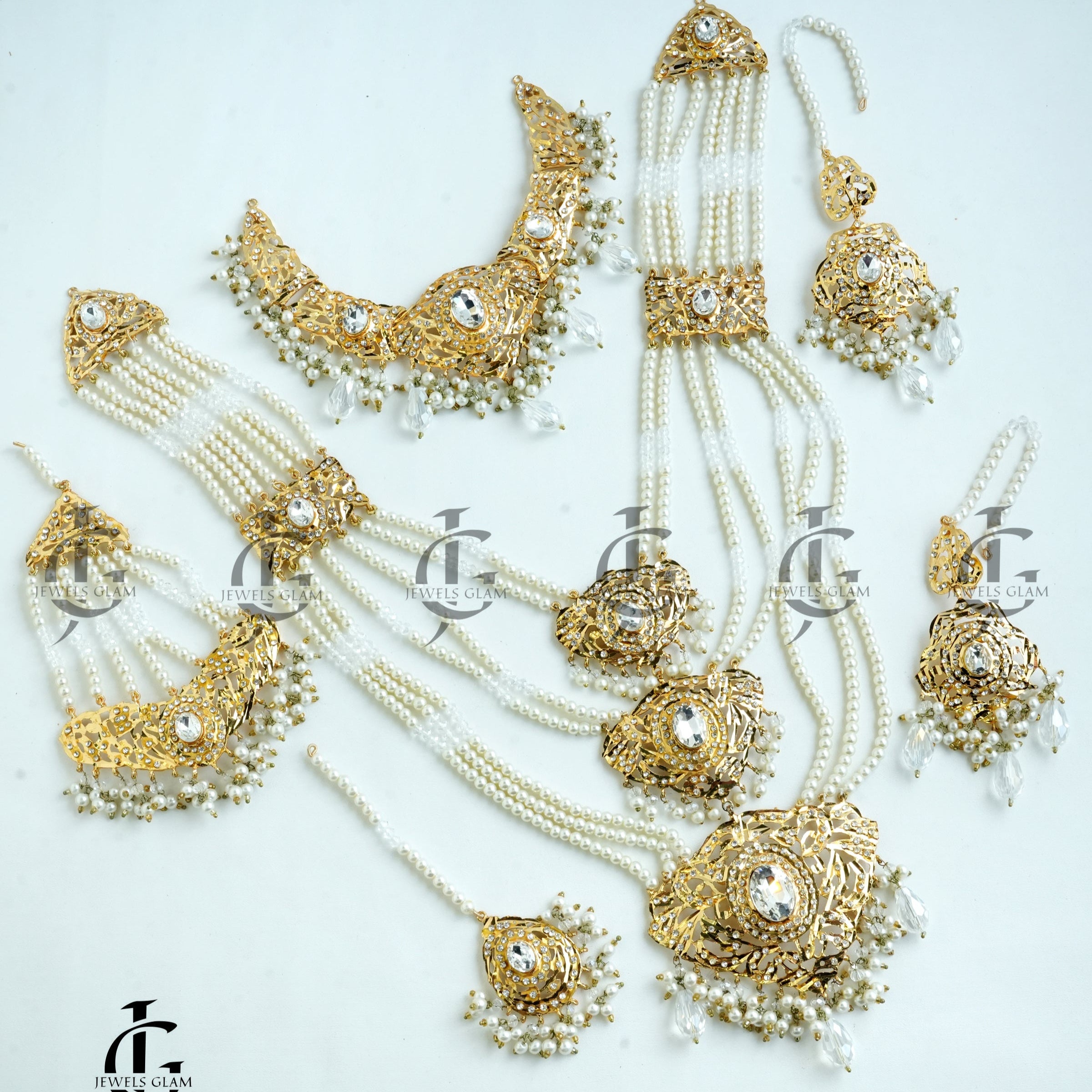 Gold-Tone Pearl Bridal Jewelry Set with Intricate Detailing