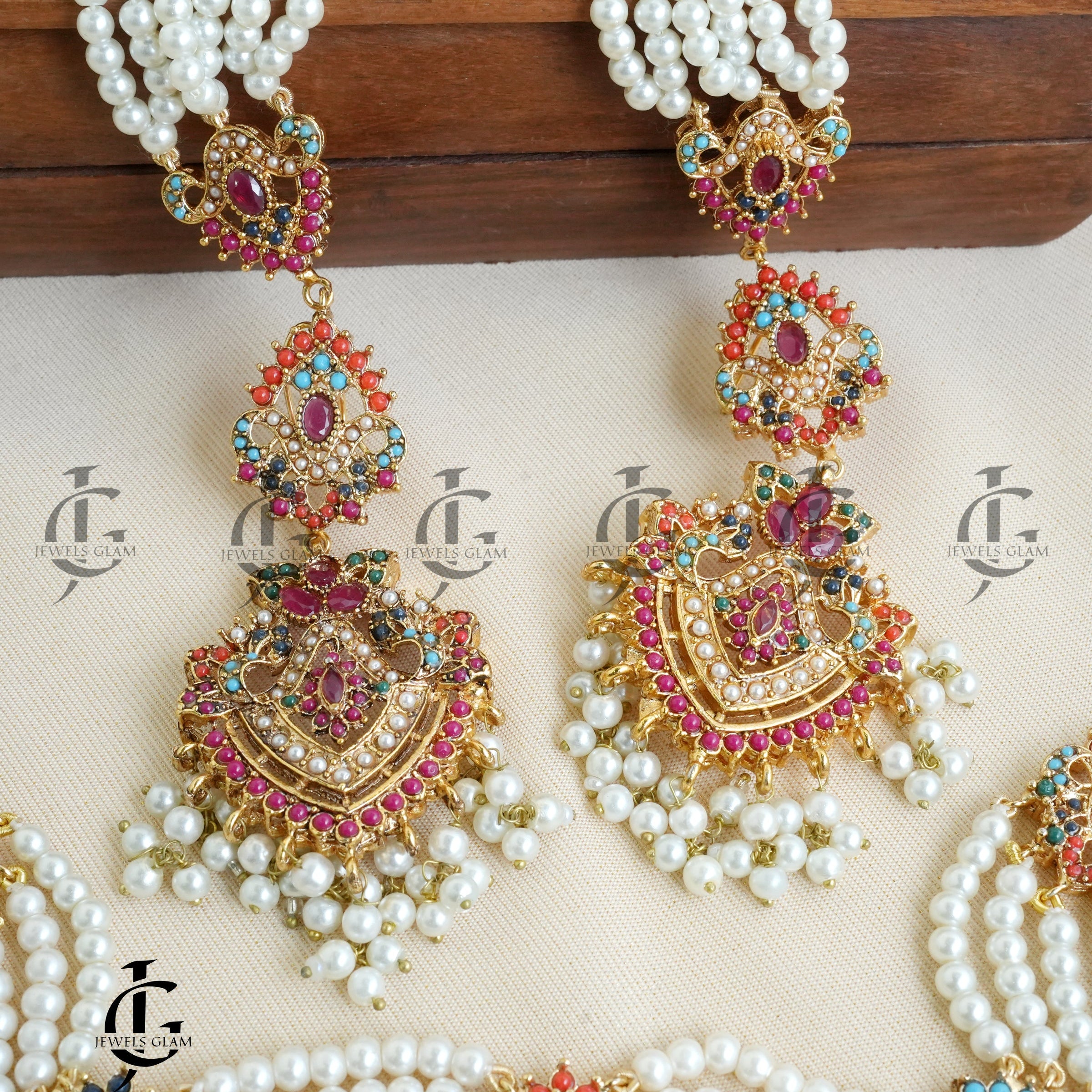 Regal Multilayer Pearl Bridal Jewelry Set
