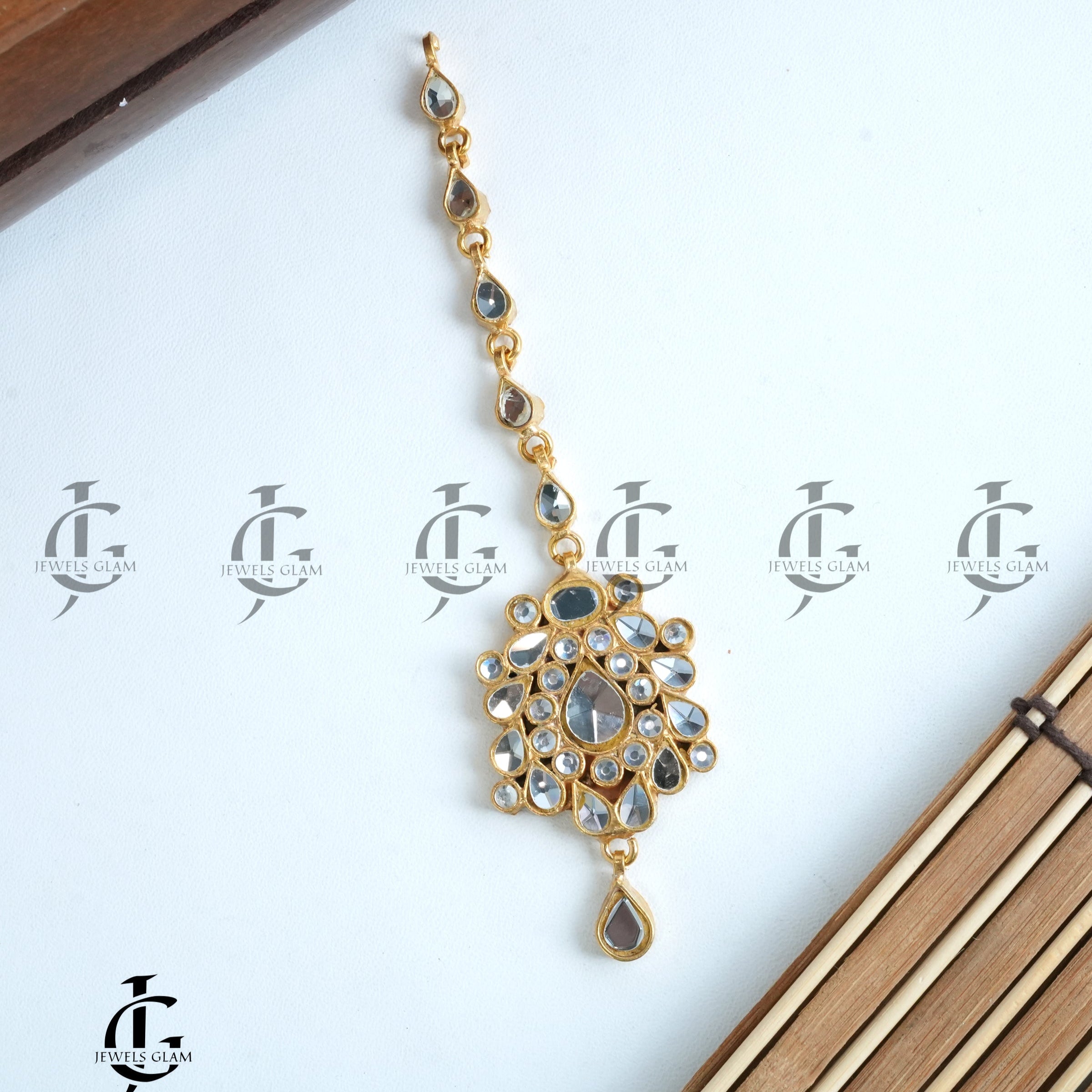 Gold Plated Kundan Bridal Maang Tikka with Teardrop Pendant