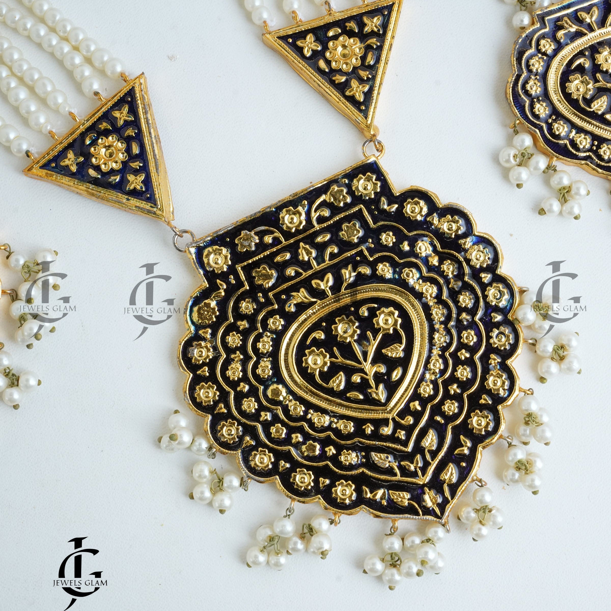 Royal Heritage Pearl Necklace Set