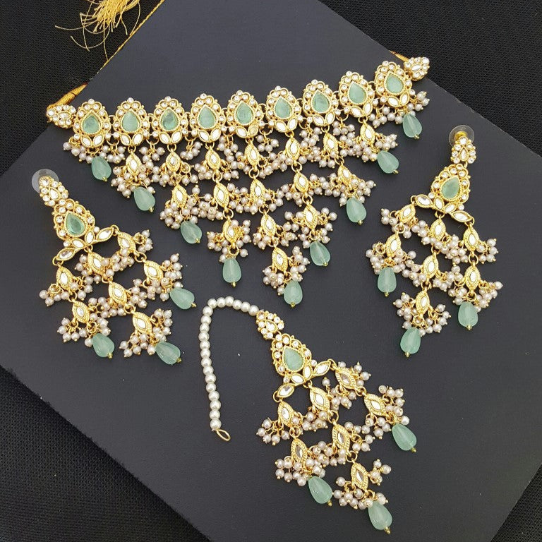 Kundan Chocker Set