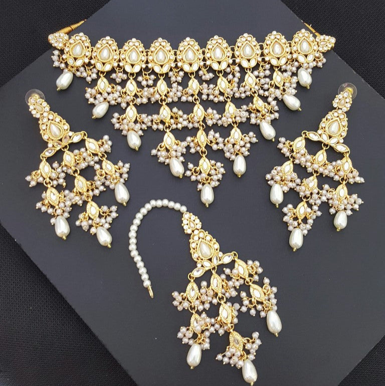 Kundan Chocker Set