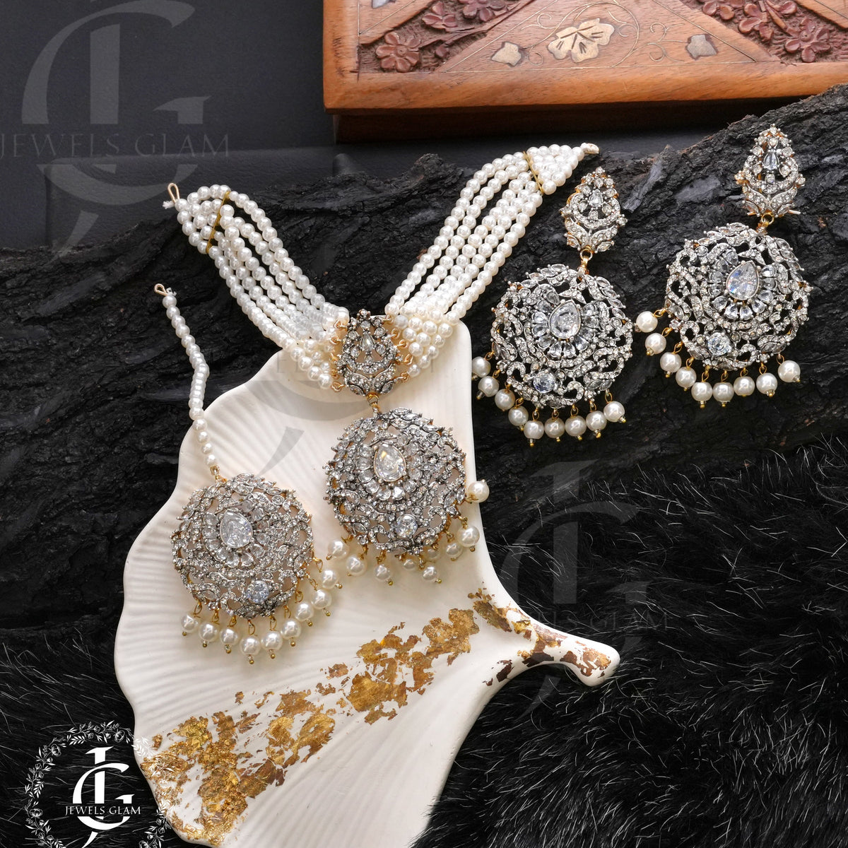 Studded Zircon Choker Set