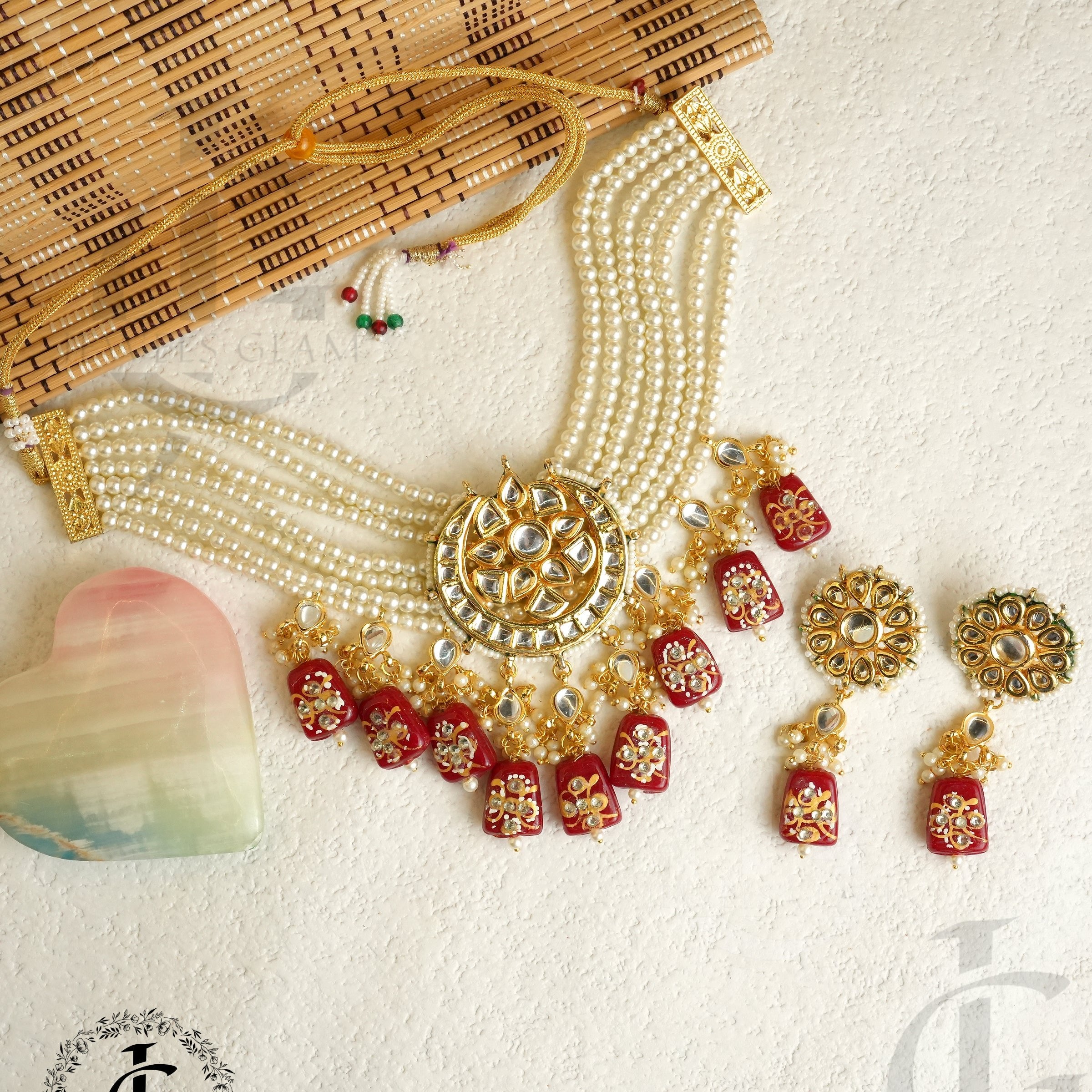 Deep Red And Pearls Kundan Chocker Set