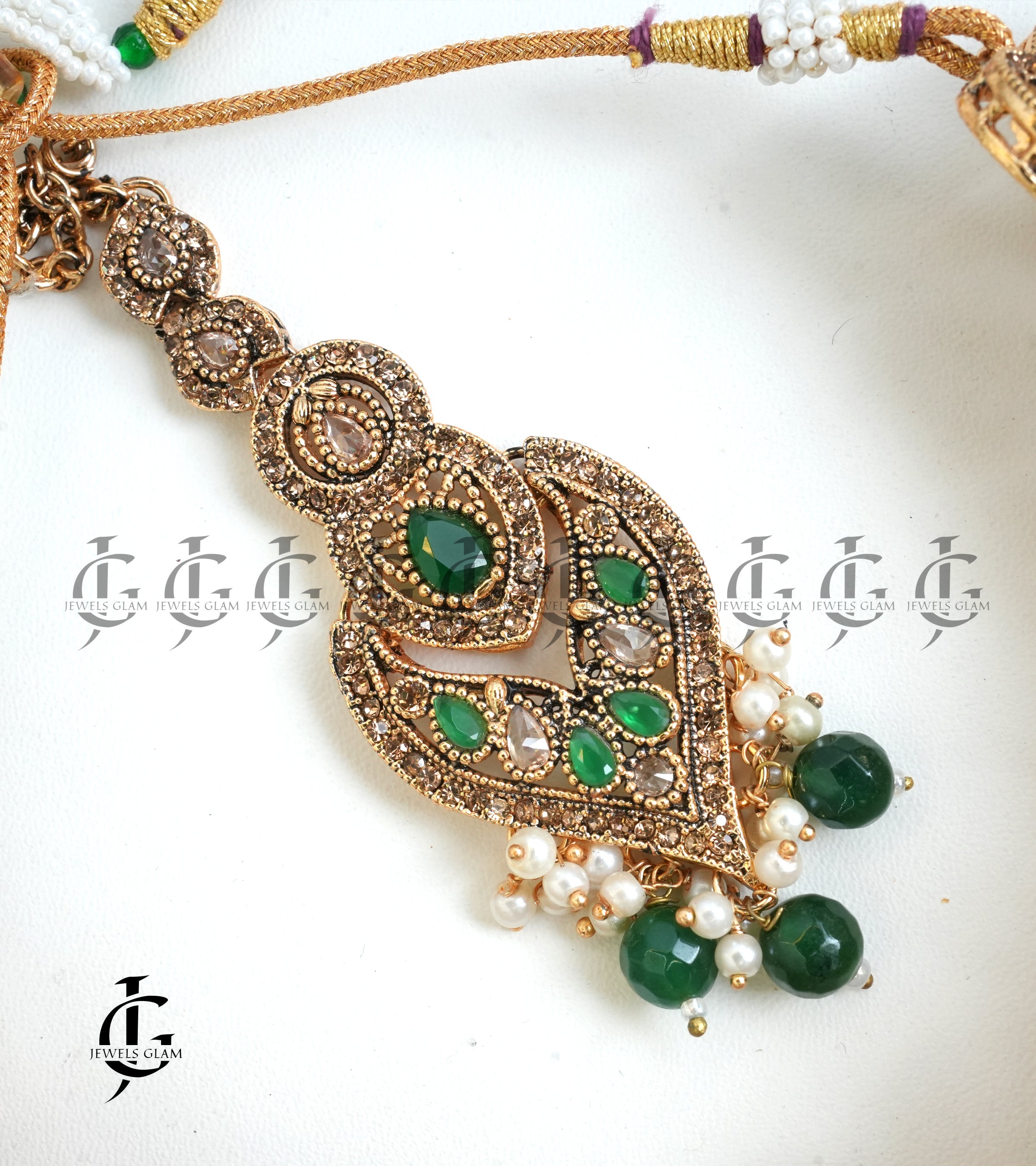 Green Matte Gold Toned Collar Set With Pearl Accents