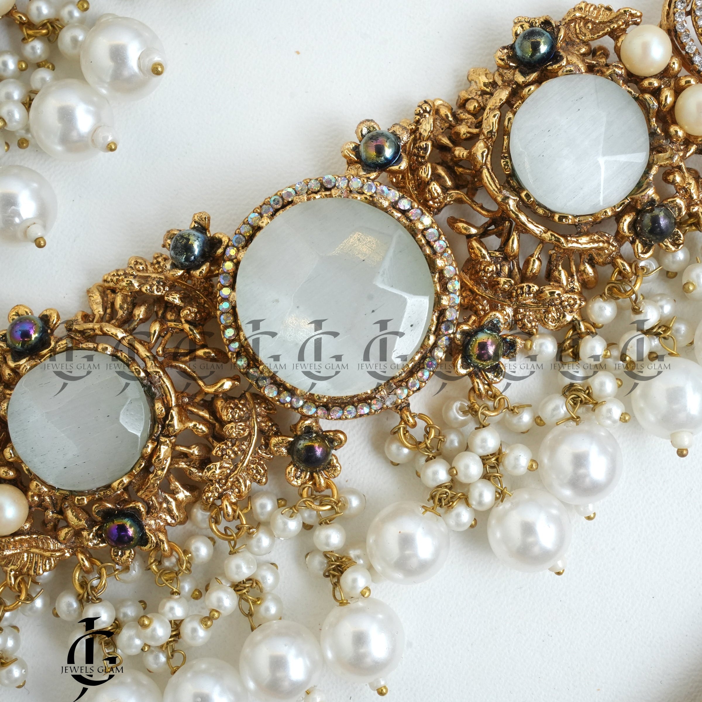 Royal Pearl Mirror Choker Set