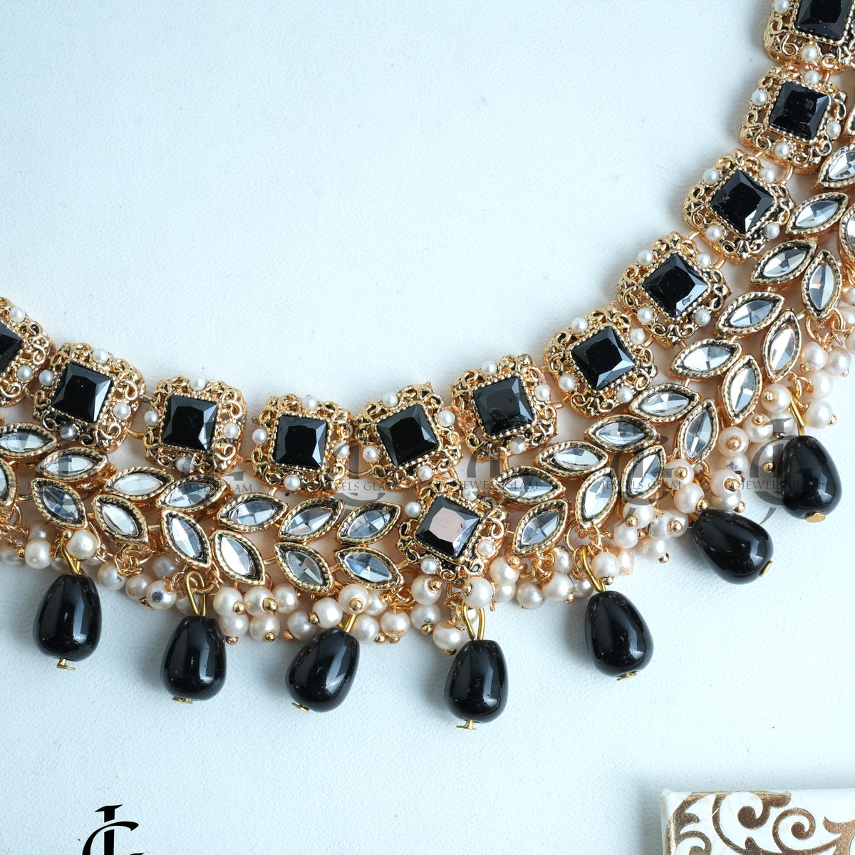 Regal Black Kundan Pearl Mala