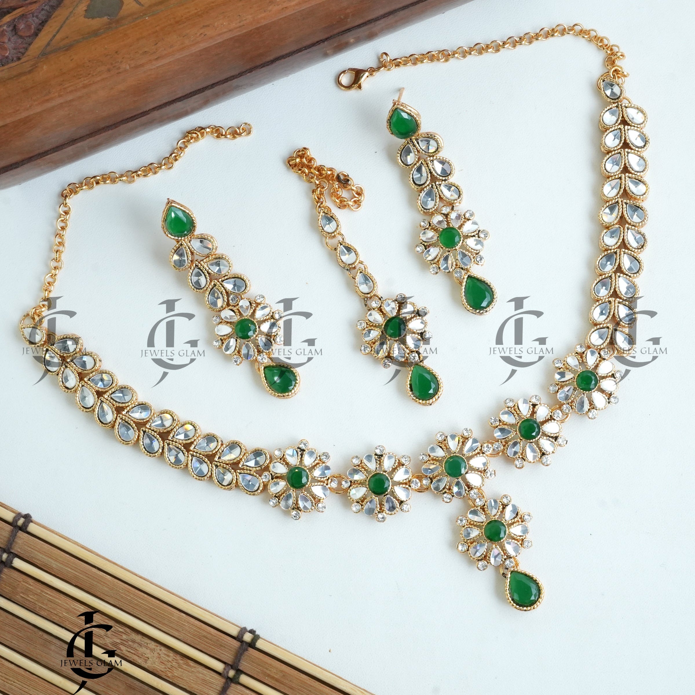 Emerald Blossom Kundan Jewelry Set