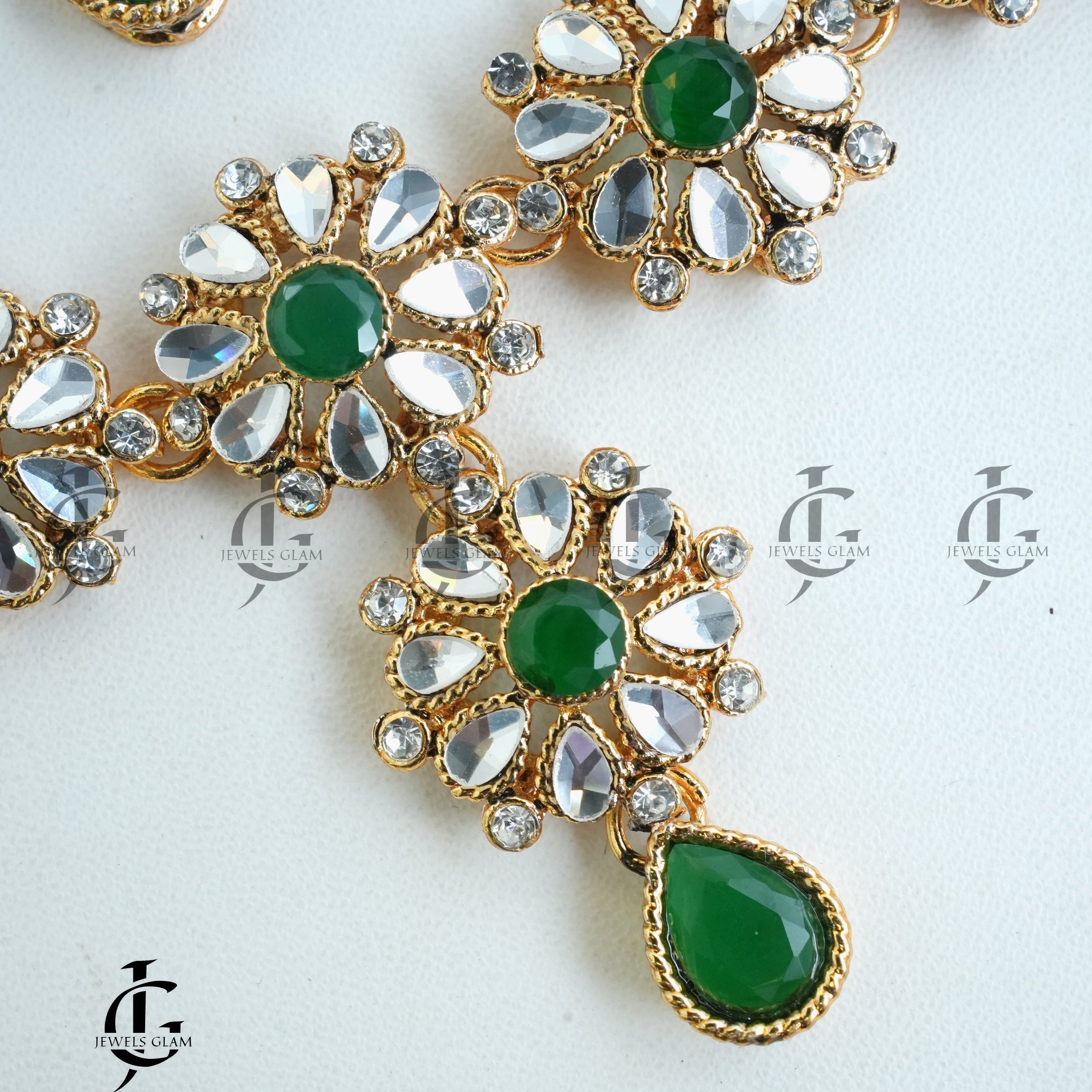 Emerald Blossom Kundan Jewelry Set