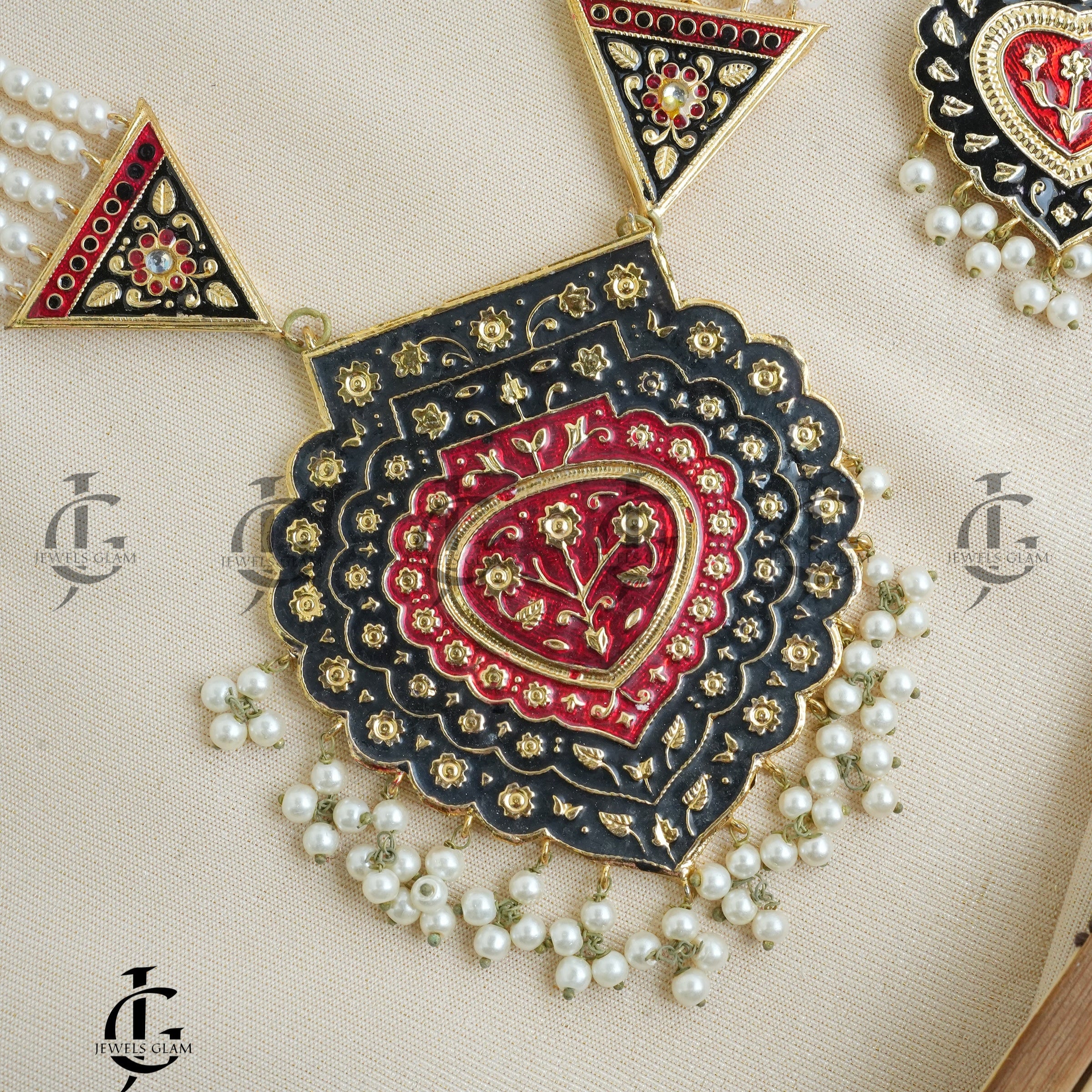 Royal Heritage Pearl Necklace Set