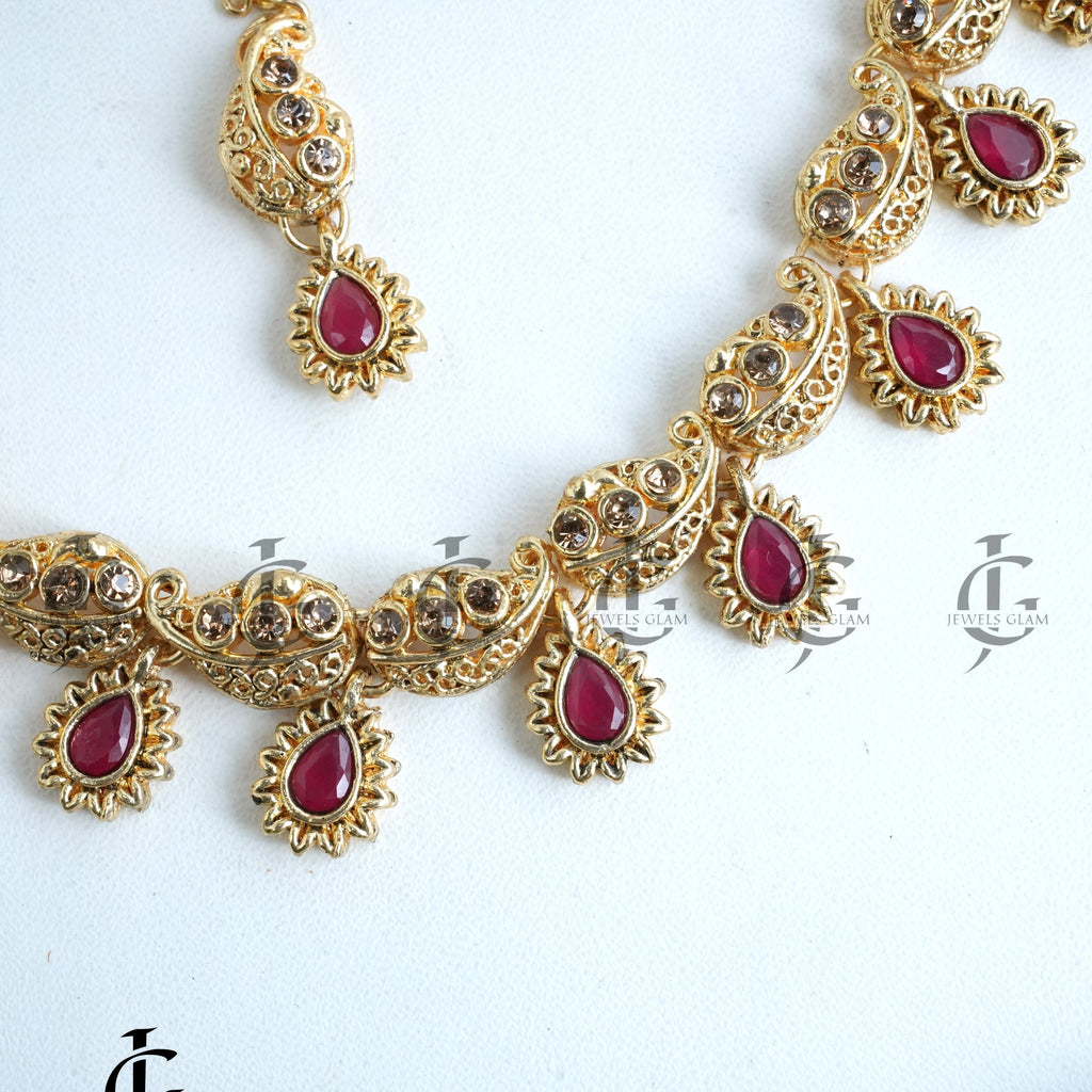 Golden Elegance Teardrop Jewelry Set
