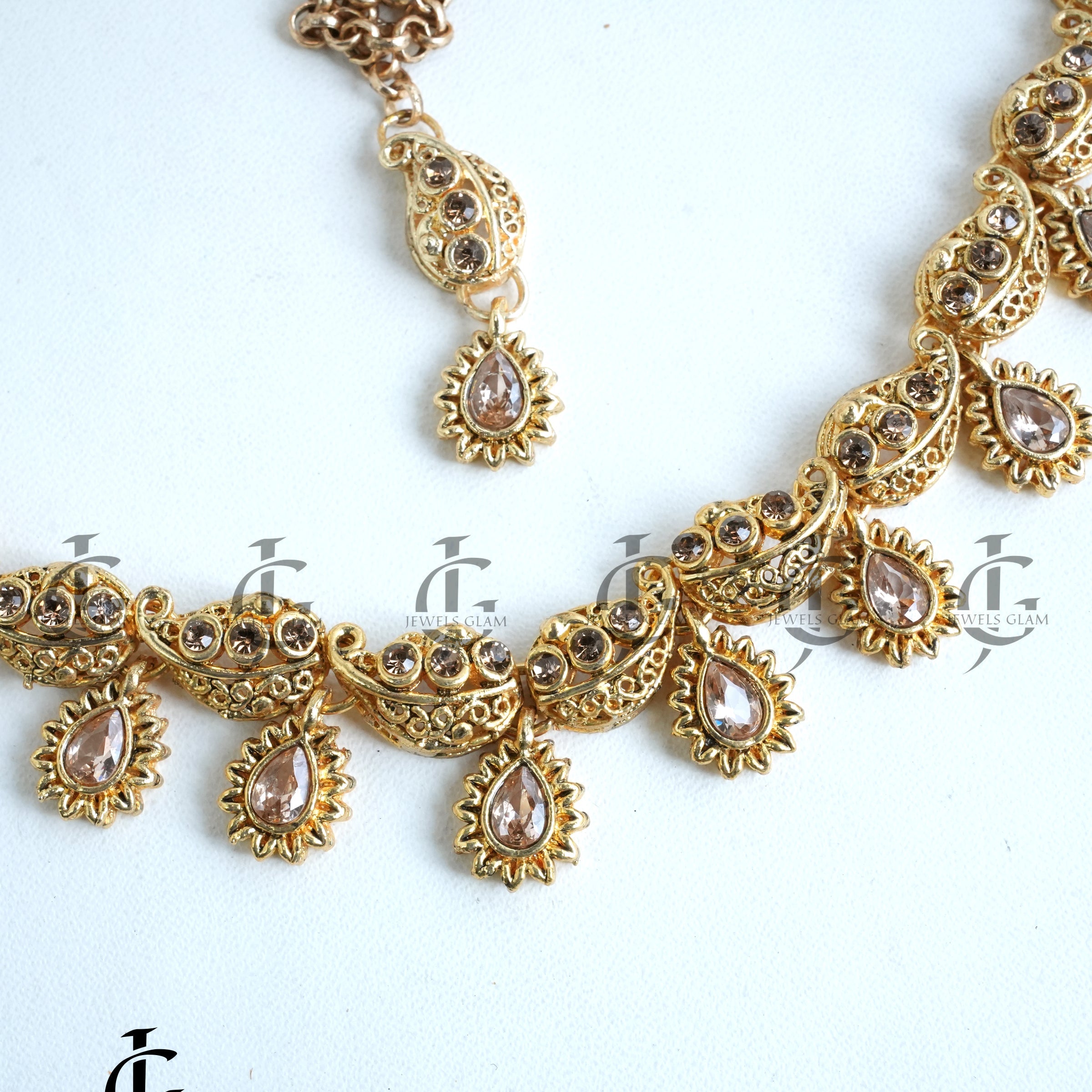 Golden Elegance Teardrop Jewelry Set