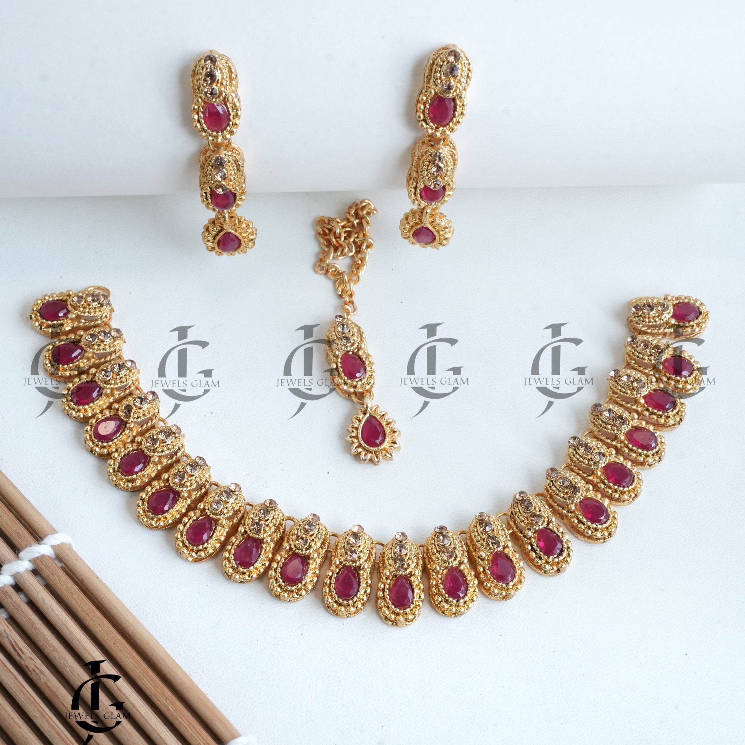 Crimson Charm Royal Jewelry Set