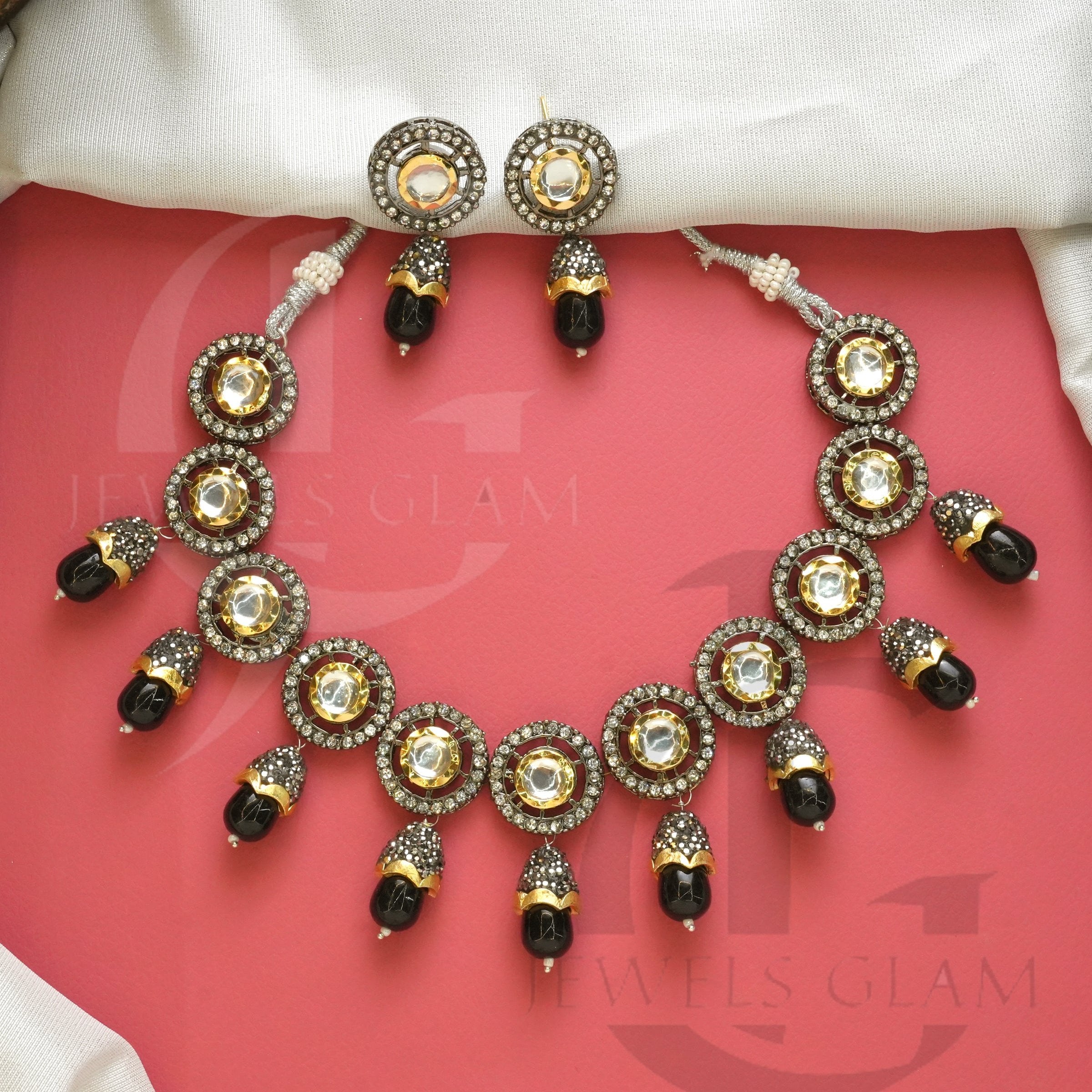 Victorian Polki Necklace Set black