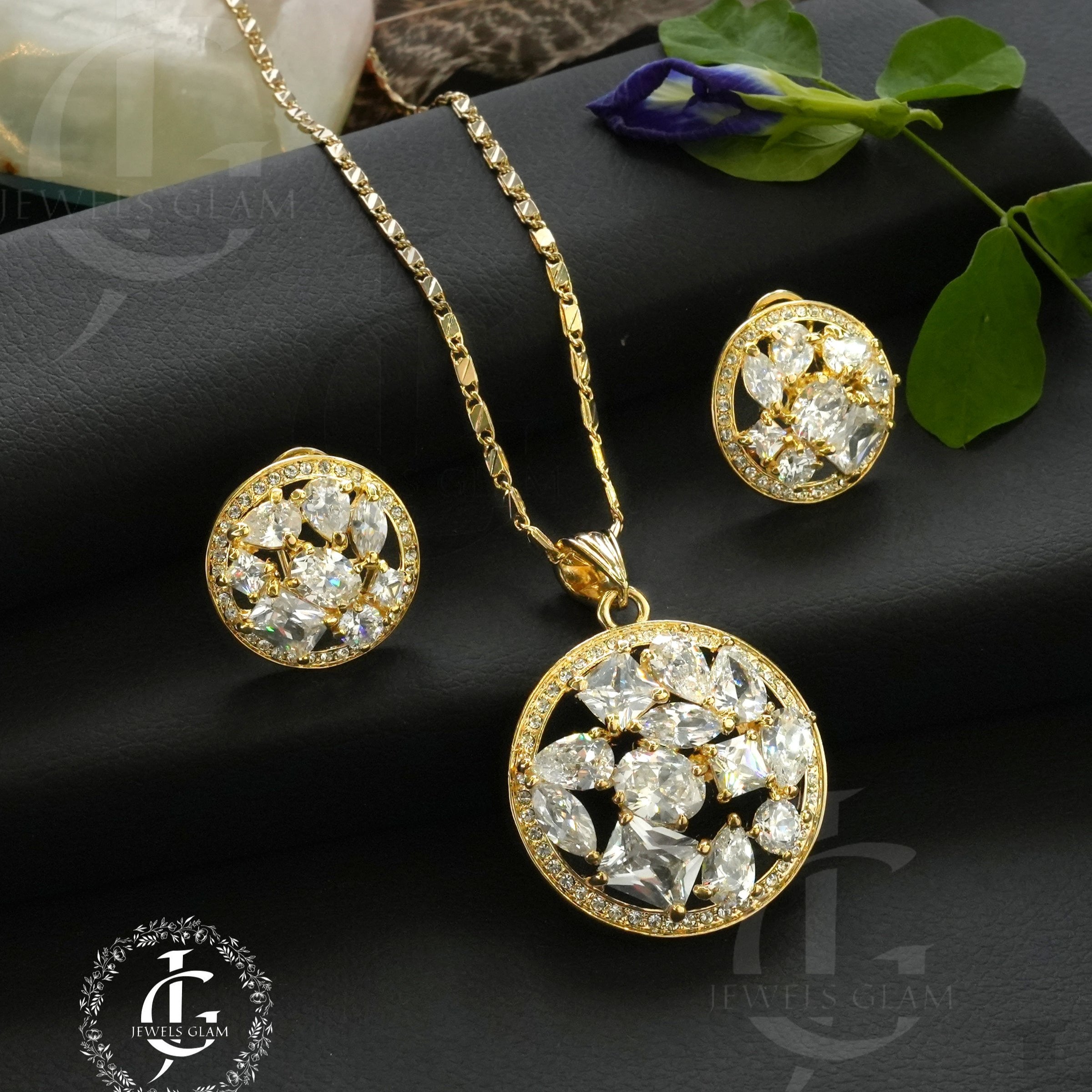  Diamond Cut Zircon Pendant Set