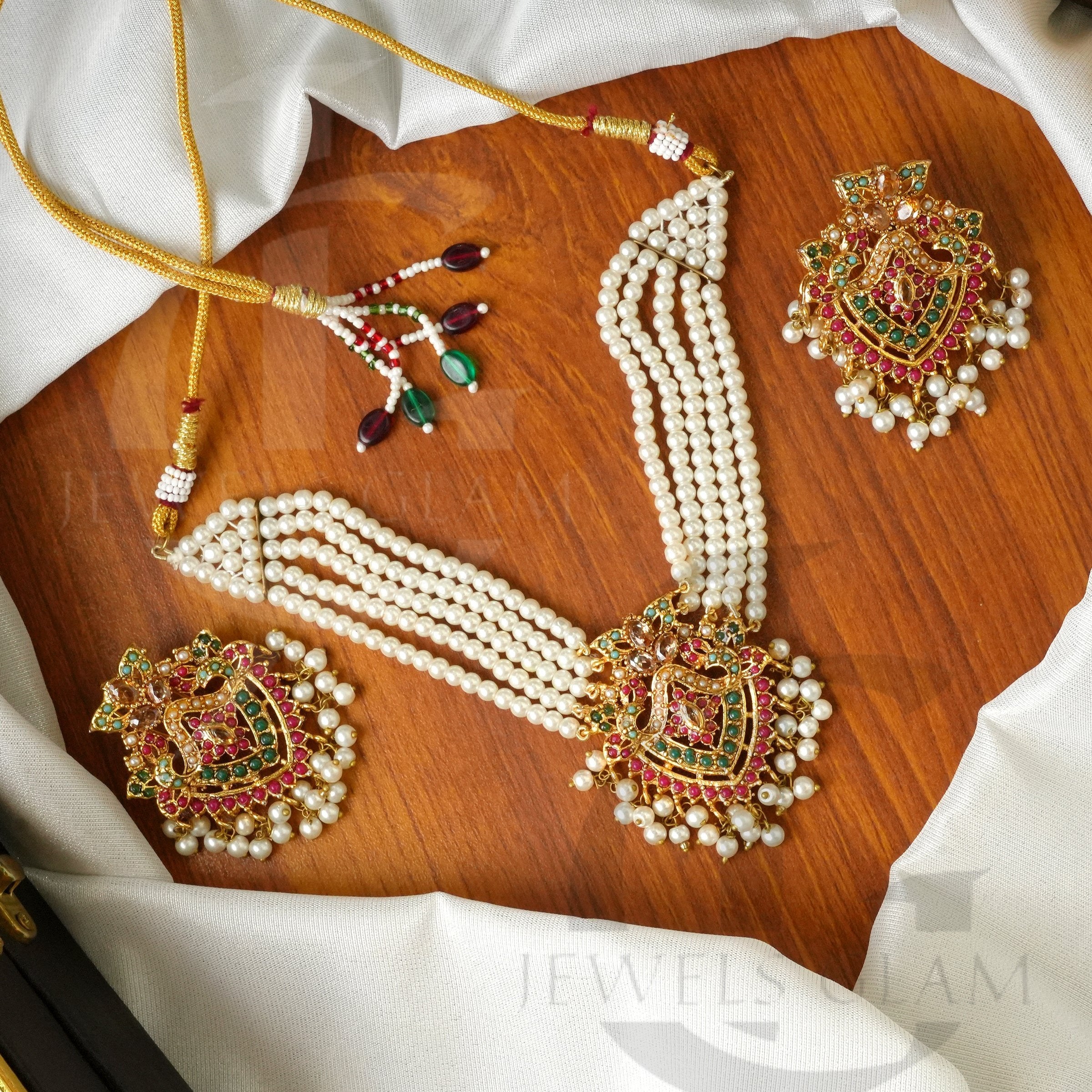 Party Wear Naurattan Chocker Set