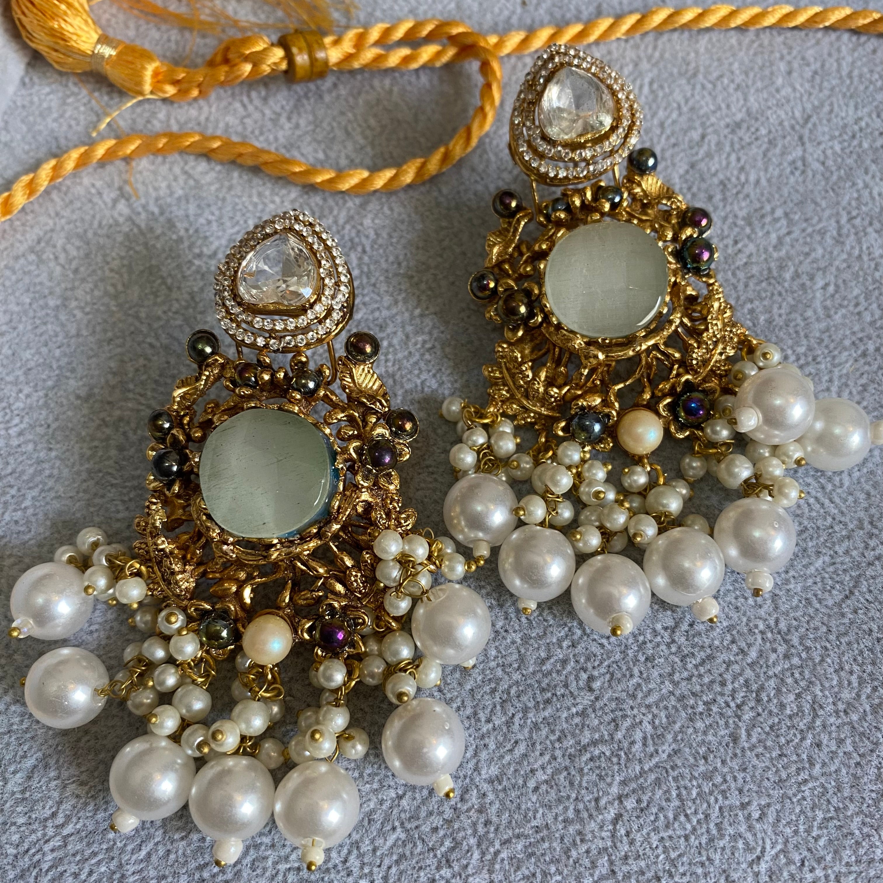 White Turkish Chocker Set