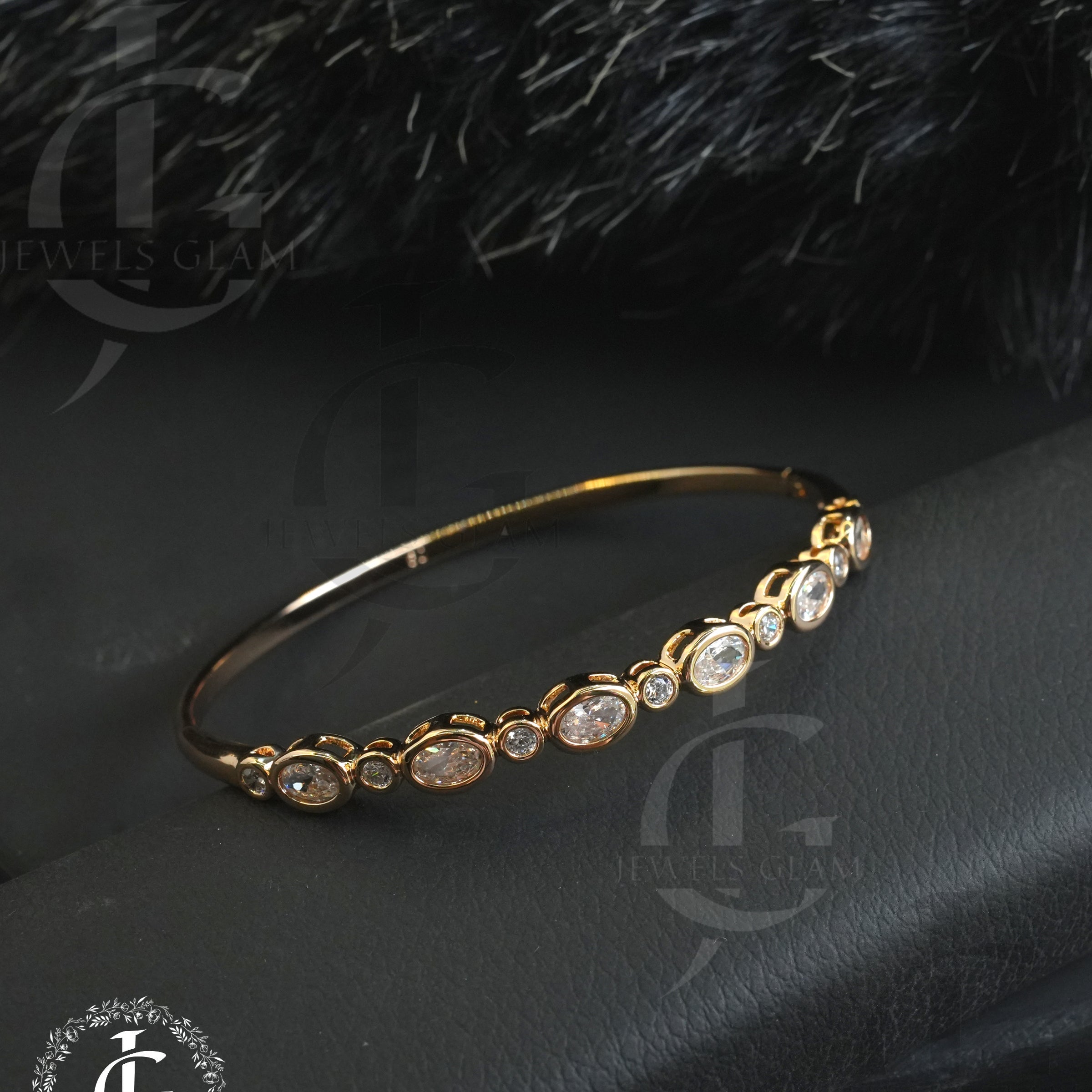 Elegant Clover Charm Gold-Plated Bracelet