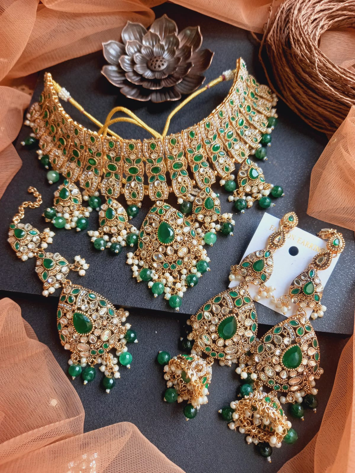 Deep Green Collar Bridal Set With Champagne Accents