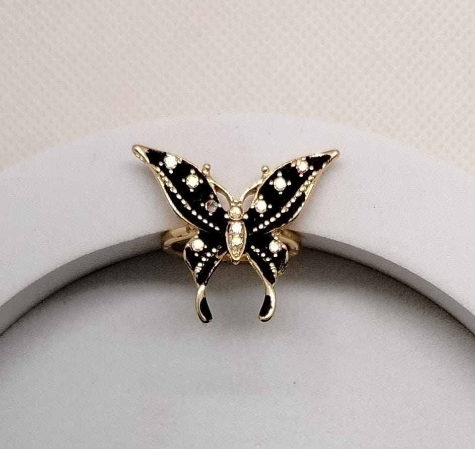 Elegant Butterfly Ring with Colorful Crystals